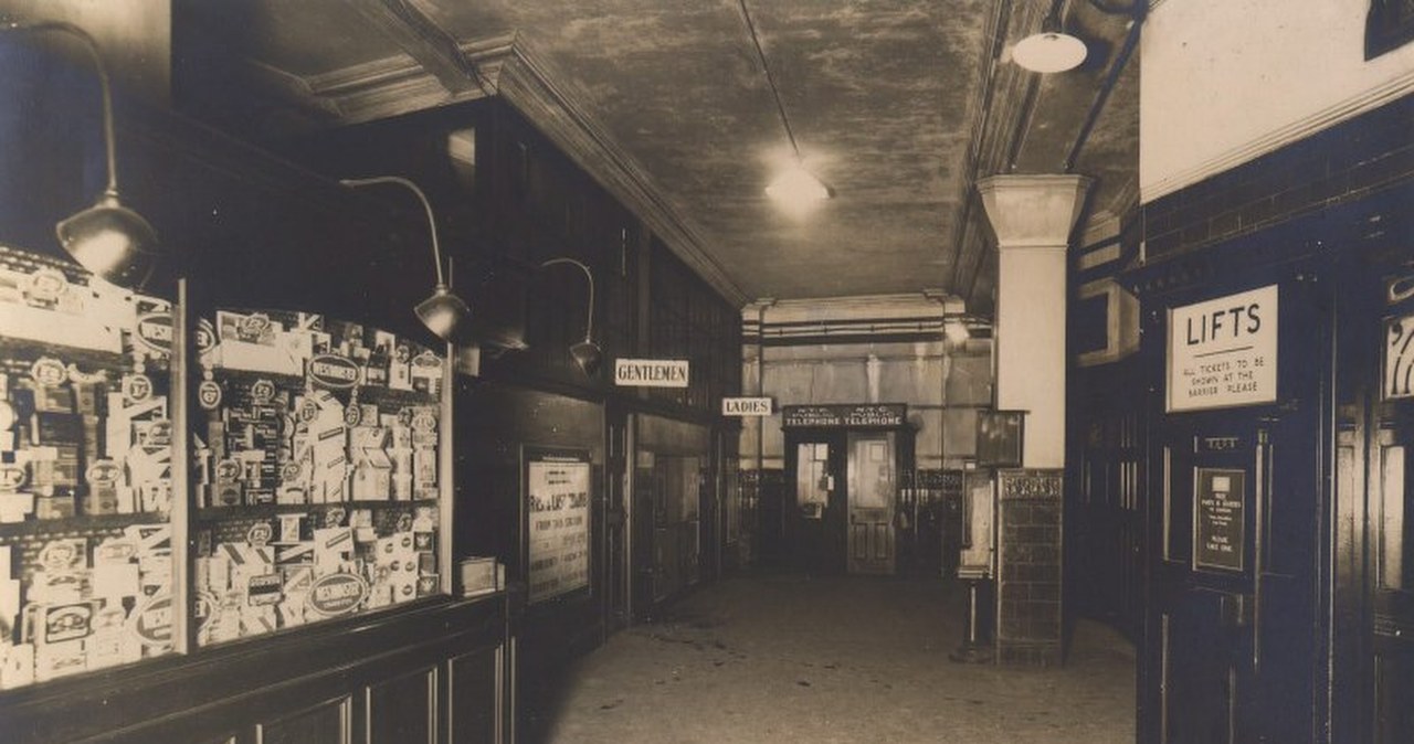 Londyńska stacja metra wystawiona na sprzedaż