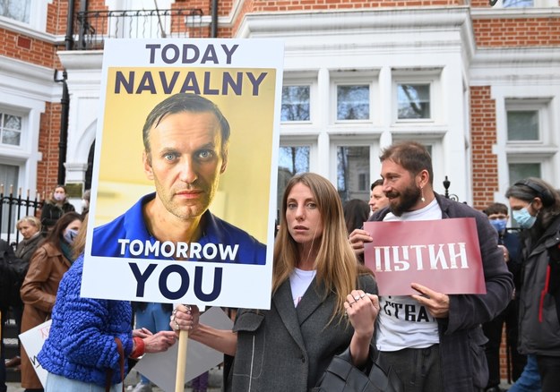 Londyński protest zwolenników Nawalnego /	FACUNDO ARRIZABALAGA /PAP/EPA