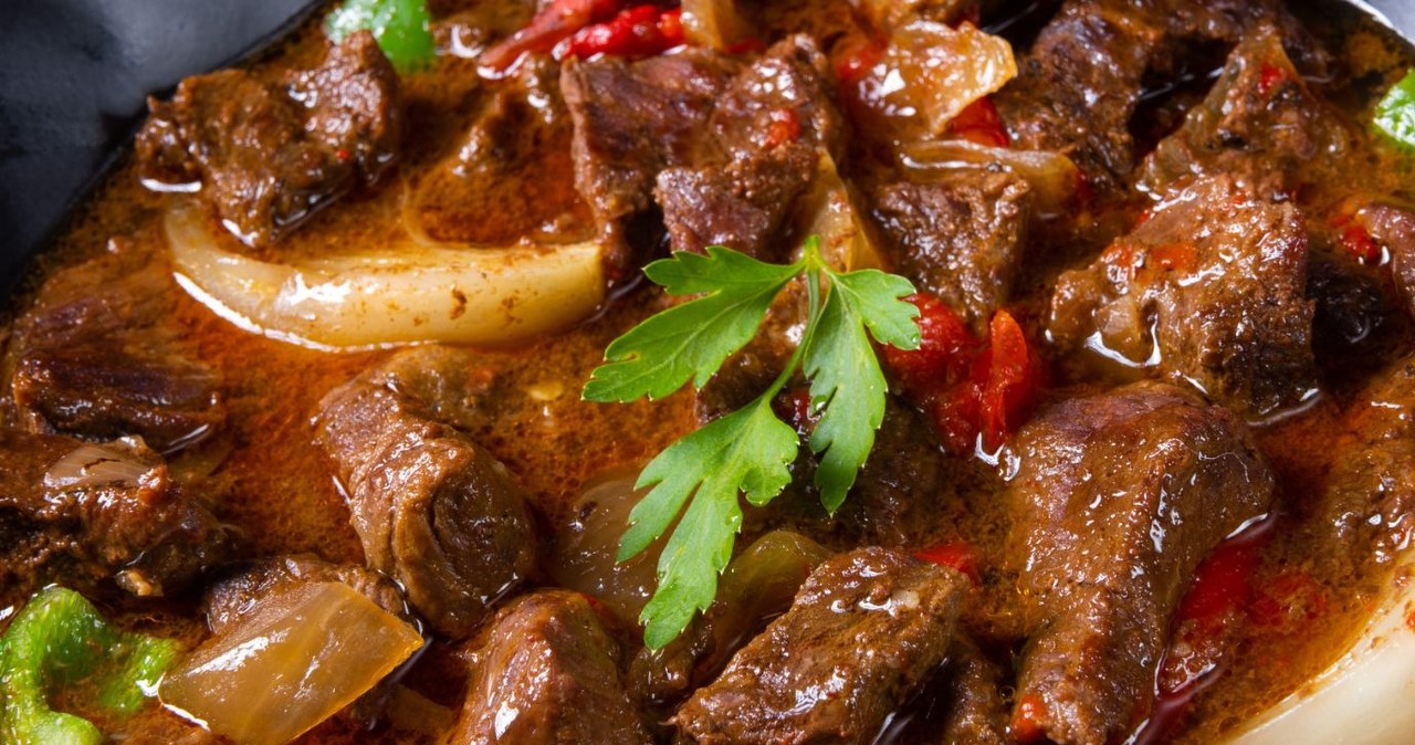 Łopatka wołowa może być bazą aromatycznego gulaszu /Dar1930 /123RF/PICSEL