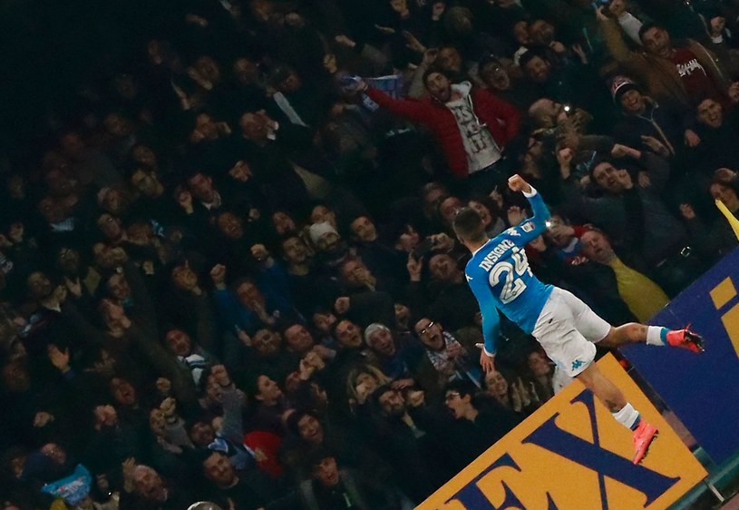 Lorenzo Insigne cieszy się z gola dla Napoli /AFP