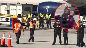 Los Angeles: Pasażer chciał wyjść z samolotu. Wystrzeliła zjeżdżalnia 