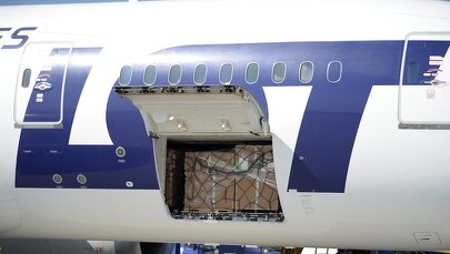 LOT do końca maja przedłużył zawieszenie rejsów 