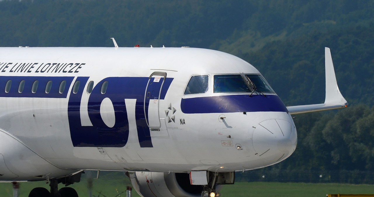 LOT pilnie potrzebuje pilotów. Szuka ich na Bałkanach. Fot. Mateusz Jagielski /Agencja SE/East News