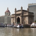 LOT uruchamia połączenia z Mumbajem, wznawia rejsy do Dehli