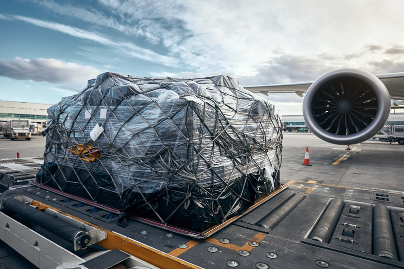 Lotniczy transport towarów przeżywa prawdziwy boom. Zdj. ilustracyjne /123RF/PICSEL