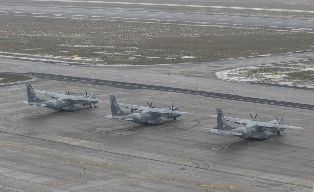 Lotniska cywilne użytkowane w celach wojskowych. Zapowiedź szefa MON-u