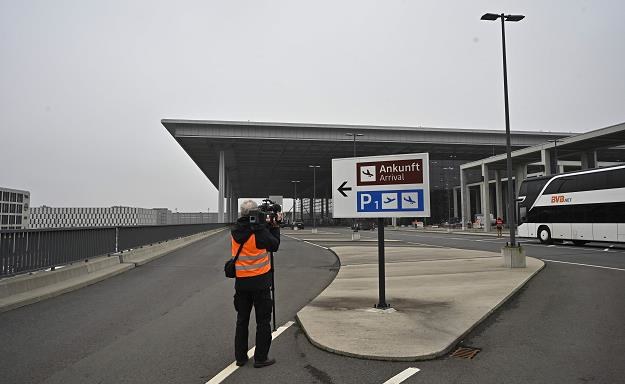 Lotnisko Berlin-Brandenburg im. Willy Brandta (w budowie). Miało być otwarte w 2011 r. /AFP