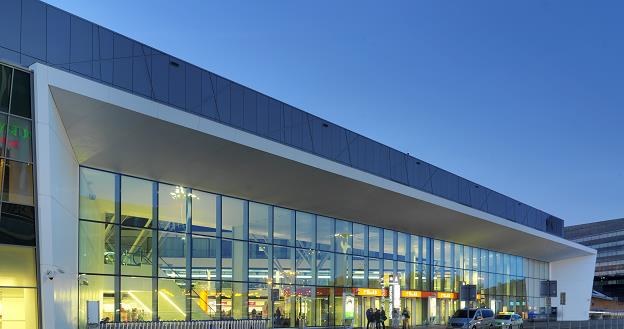 Lotnisko Chopina. Terminal pasażerski. Fot. Wojciech Kryński /FORUM