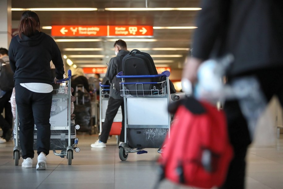 Problemy pasażerów na Lotnisku Chopina. Awaria systemu komputerowego