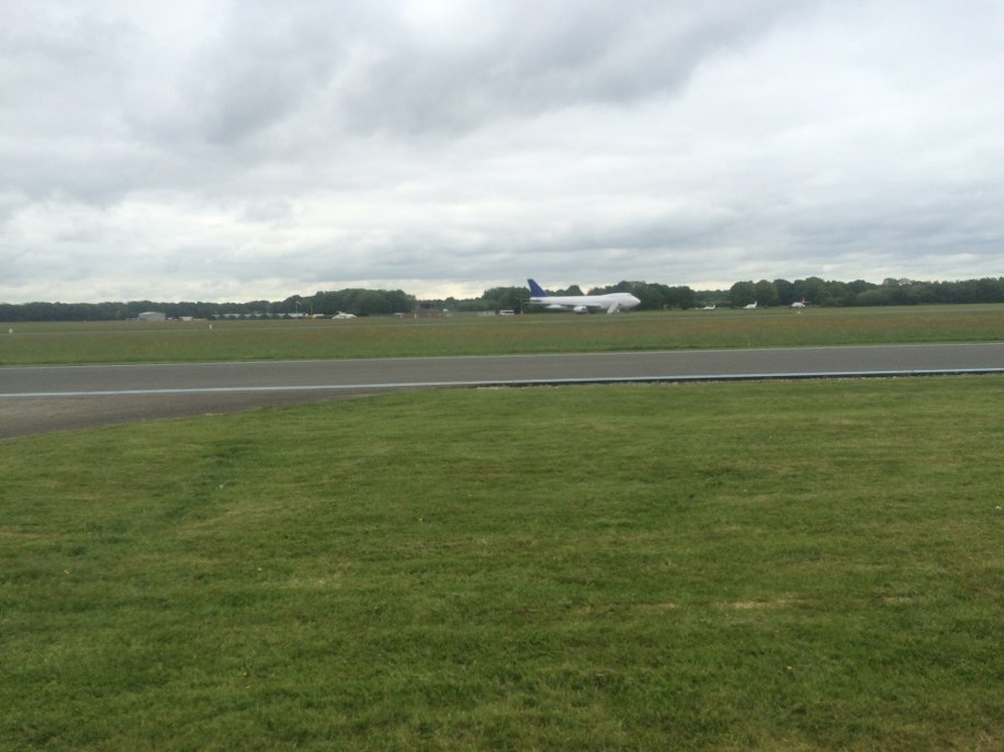 Lotnisko Dunsfold pod Londynem - to tam nagrywana jest część odcinków programu "Top Gear" /Michał Dobrołowicz /RMF FM