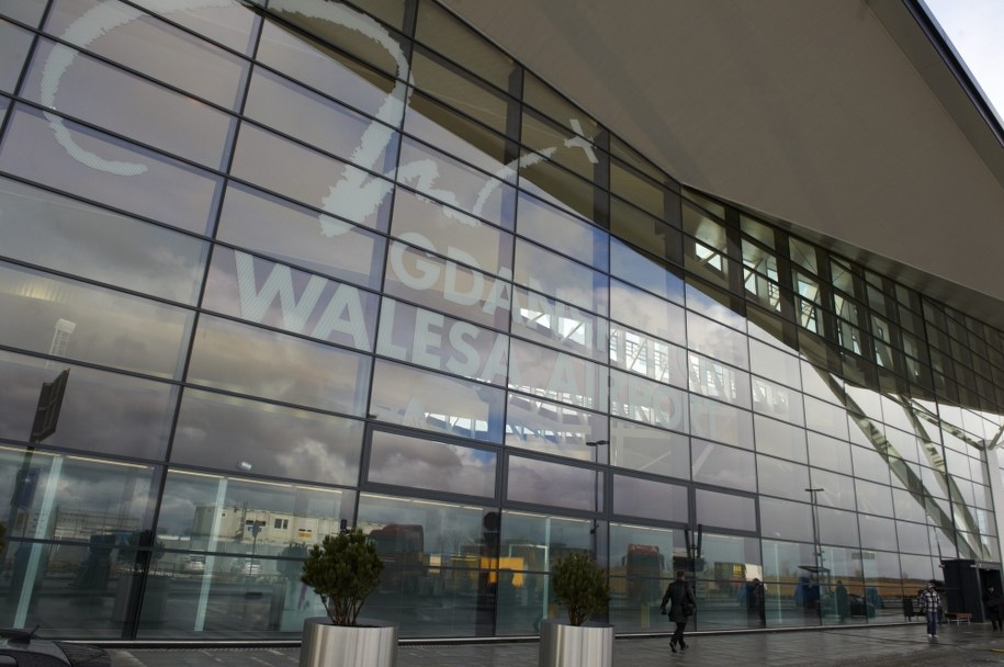 Lotnisko im. Lecha Wałęsy w Gdańsku /Adam Warżawa /PAP