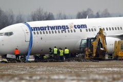 Lotnisko Pyrzowice - samolot wypadł z pasa
