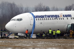 Lotnisko Pyrzowice - samolot wypadł z pasa