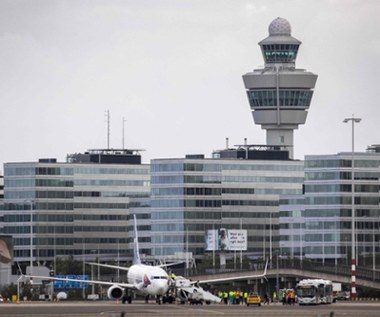 Lotnisko Schiphol w Amsterdamie to duma, czy wizerunkowa kula u nogi?