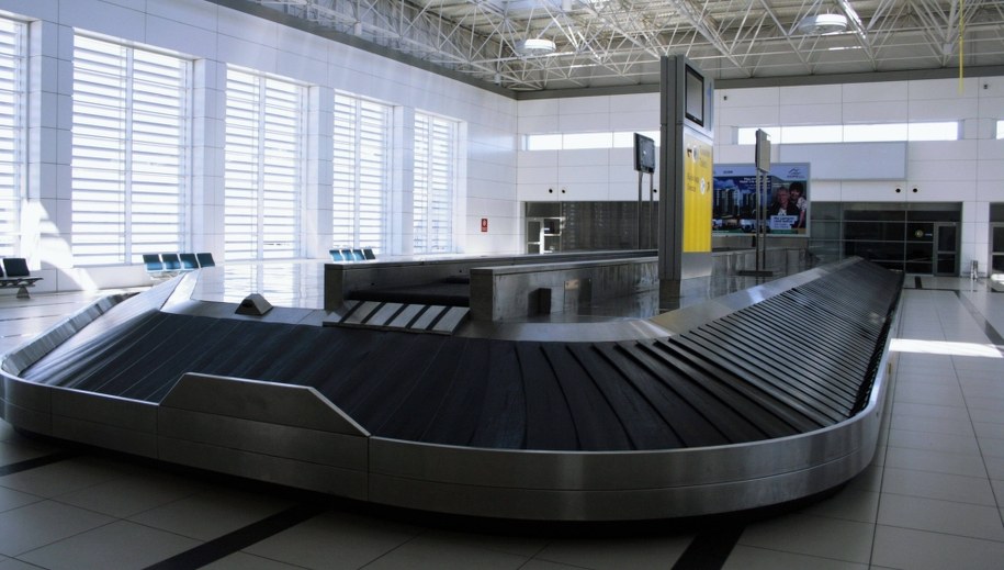 Lotnisko w Antalyi /S. Plate /PAP/EPA