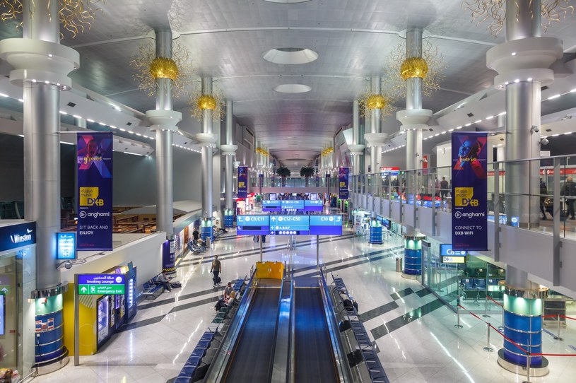 Lotnisko w Dubaju niezmiennie od kilku lat określane jest największym lotniskiem na świecie /Agencja FORUM