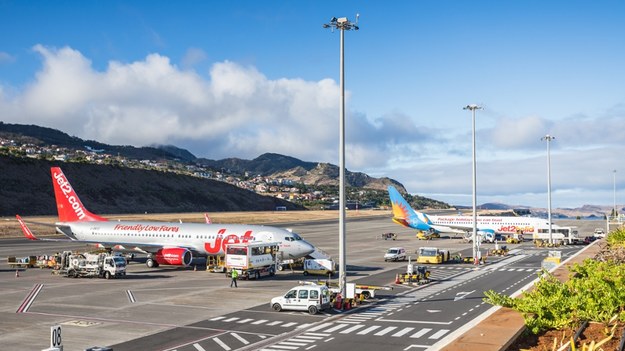 Lotnisko w Funchal na Maderze - zdjęcie poglądowe /Jason Wells /Shutterstock