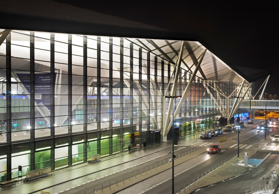 Awaria na lotnisku w Gdańsku. Przekierowano ponad 20 lotów