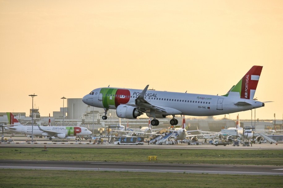 Lotnisko w Lizbonie (Portugalia)/zdjęcie poglądowe /Shutterstock