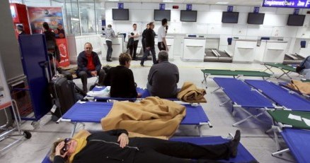 Lotnisko w Nicei - następstwa paraliżu lotniczego. /AFP