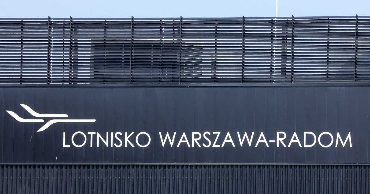 Lotnisko w Radomiu podało, ilu pasażerów obsłużyło od początku swego istnienia /Wojciech Olkuśnik /Reporter