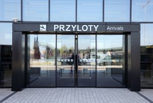 Lotnisko w Radomiu przestało być memem? Niekoniecznie