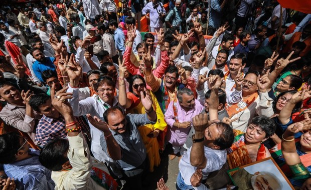 Lotos kwitnie, dłoń opada, czyli zakończony maraton wyborczy w Indiach  