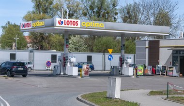 Lotos ogłosił wakacyjną promocję. Jest identyczna jak Orlenu