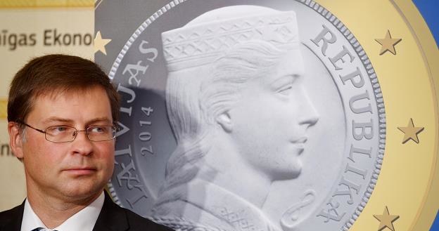 Łotwa przyjęła euro 1 stycznia 2014 roku /AFP