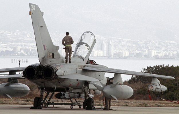 Loty bojowe nad Irakeim odbyły dwa brytyjskie myśliwce /KATIA CHRISTODOULOU  /PAP/EPA