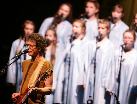 Lou Reed z chórem fot. Krafft Angerer /Getty Images/Flash Press Media