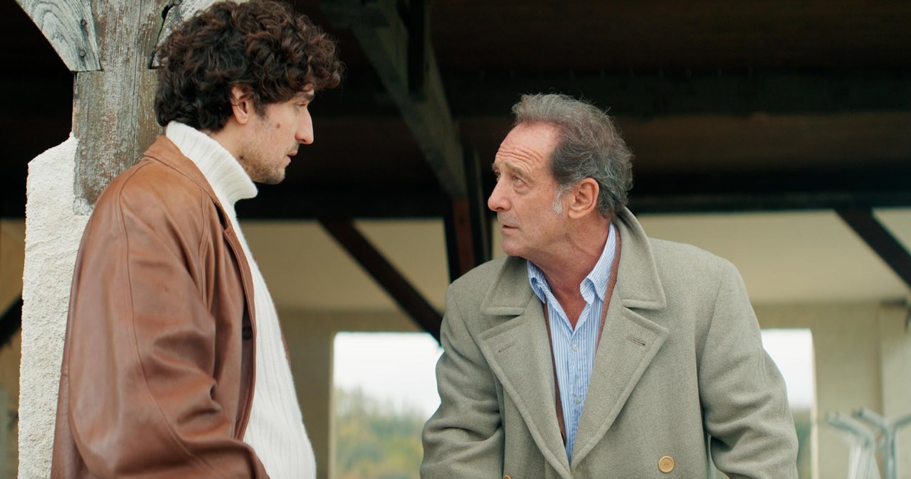 Louis Garrel i Vincent Lindon w filmie "Drugi akt" /© materiały dystrybutora