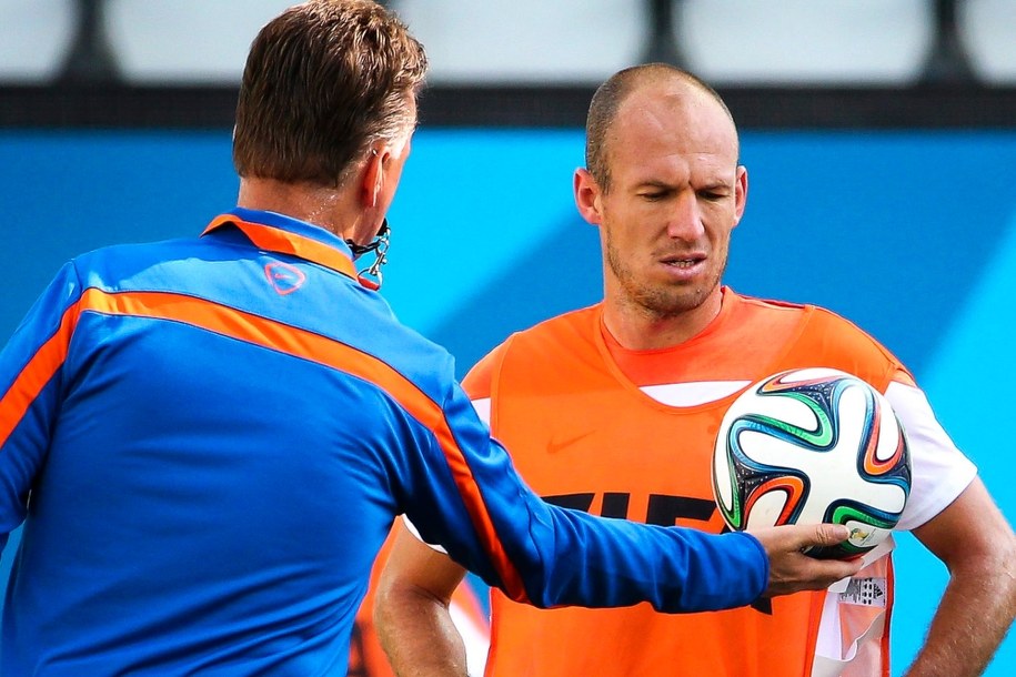 Louis van Gaal i Arjen Robben /DIEGO AZUBEL /PAP/EPA