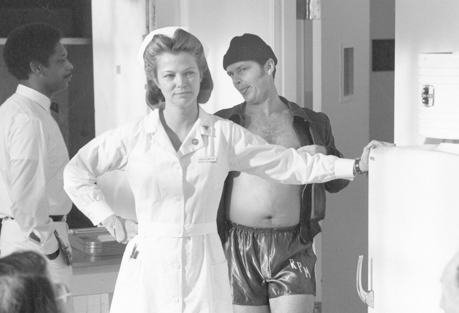 Louise Fletcher w filmie "Lot nad kukułczym gniazdem" / 	HA /PAP/Photoshot