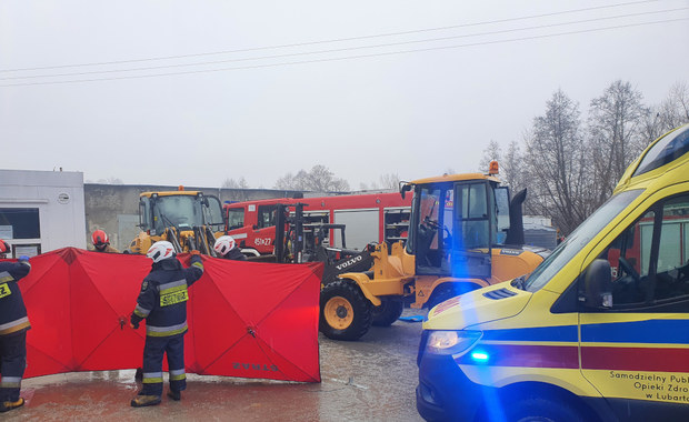 ​Lubelskie: Mężczyznę przygniotła łyżka ładowarki. Reanimacja trwała kilkanaście minut