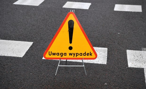 Lubelskie: Zderzenie karetki z ciężarówką 