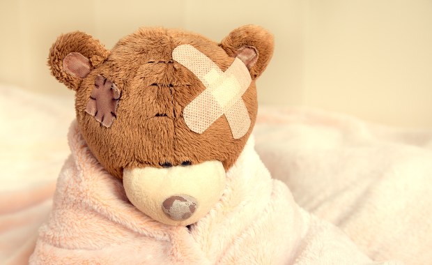 Lubin: 4-latek włożył rękę do sieczkarni pokrzyw