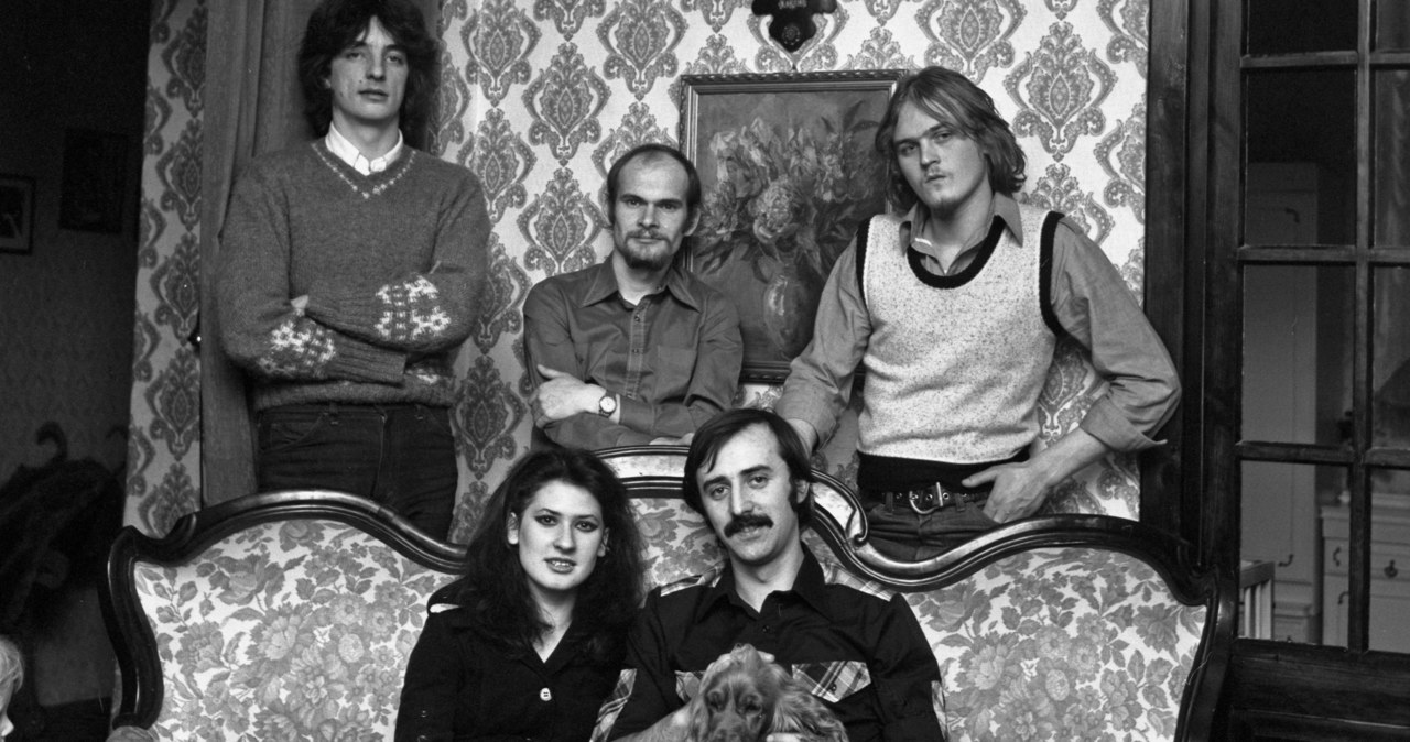 Lublin, 1979. Zespół "Bajm", od lewej: Marek Winiarski, Beata Kozidrak, Jarosław Kozidrak, Andrzej Pietras, Andrzej Gronkiewicz /Jacek Mirosław /Agencja FORUM