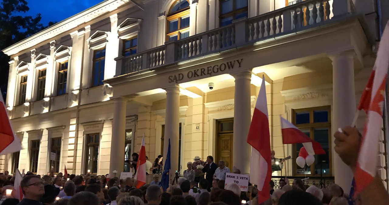 Lublin: Kolejny dzień protestów przeciwko zmianom w sądownictwie 
