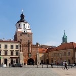 Lublin: Znikają drewniane stragany z ulicy Bramowej 