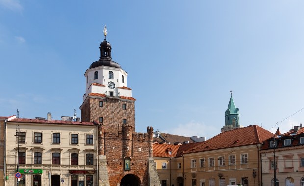 Lublin: Znikają drewniane stragany z ulicy Bramowej 