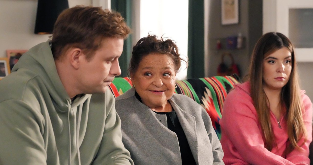 Lucyna obieca Pyrkom, że nie zakłóci ich spokoju /Źródło: AIM