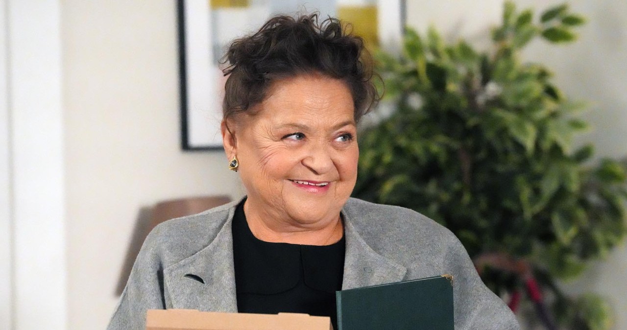 Lucyna Zwierzchowska (Grażyna Zielińska) to nowa bohaterka "Barw szczęścia" /Źródło: AIM