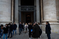 „Lud Ratzingera” przybywa do Watykanu, by pożegnać Benedykta XVI