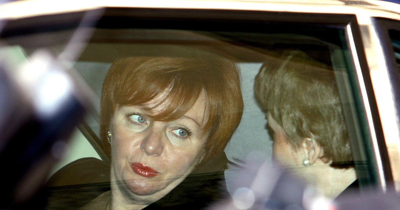 Ludmiła, żona Putina w samochodzie po wizycie w madryckim muzeum Reina Sofia, 2006 rok /Andrea Comas/Reuters/FORUM /Agencja FORUM