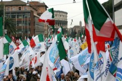 Ludzie Berlusconiego w obronie wolności i demokracji