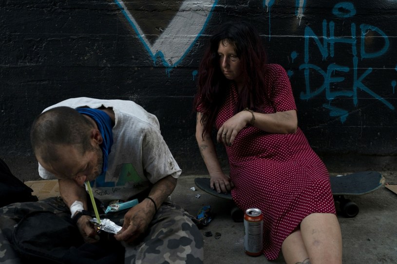 Ludzie odurzeni fentanylem, jednym ze składników kush /Jae C. Hong/Associated Press/East News /East News