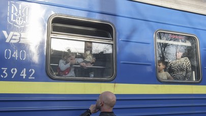 Ludzie uciekają z Chersonia. Rosjanie chcą tam urządzić tzw. referendum