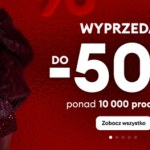 sinsay Ludzie ustawiają się w kolejkach przed otwarciem. Sinsay przyciąga gigantyczną promocją
