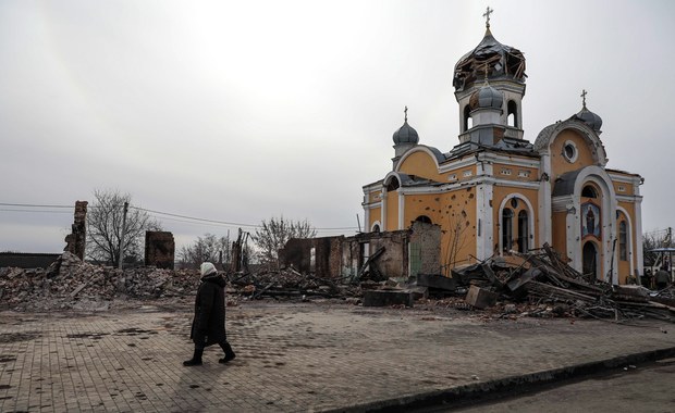 Ludzie uwięzieni pod gruzami ostrzelanej szkoły. Przywrócono zasilanie w Czarnobylu [RELACJA 13.03.2022r., część 2]